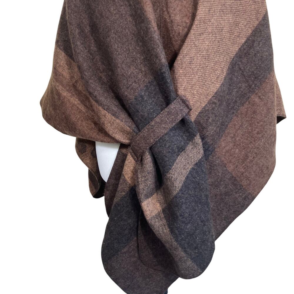 Woolrich Women's Reversible Wrap Shawl Brown Plaid & Animal Print Soft Cozy - Picture 3 of 15